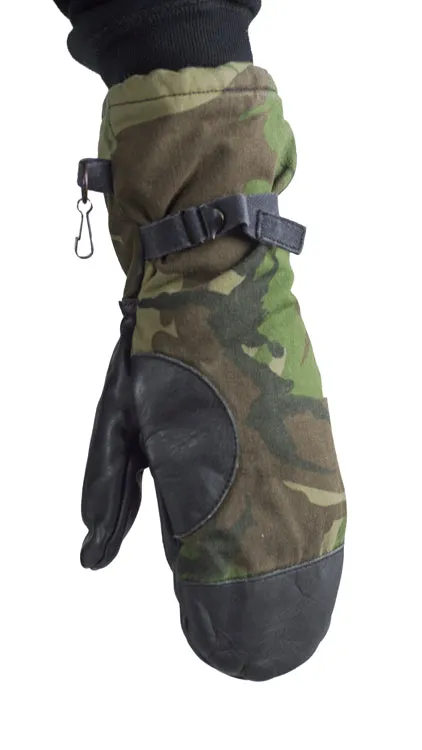 Dutch Army - DPM Woodland Camo - Fur lined Mittens